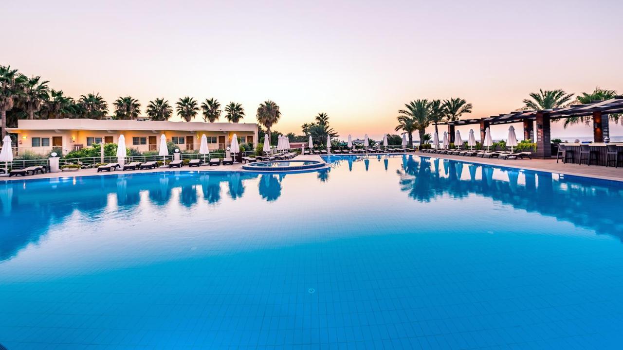 Vuni Palace Luxury Resort & Beach & Casino Kyrenia (Northern Cyprus) Exterior photo
